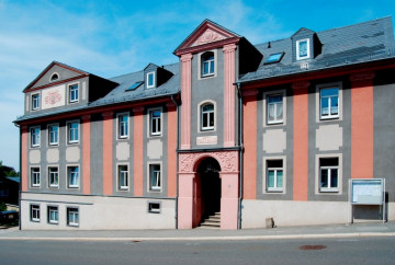 Stilvoller Altbau erwartet Sie!